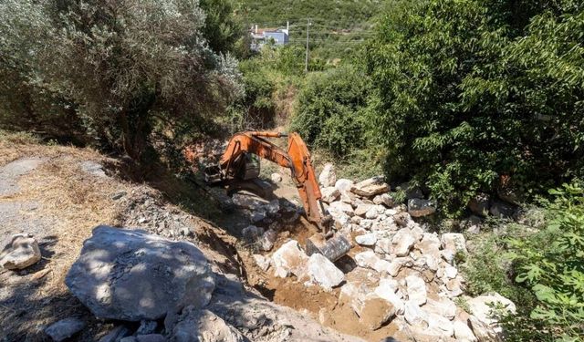 İZSU’dan 7 bin tonluk altyapı hamlesi: 4 ilçede çalışma tamam!