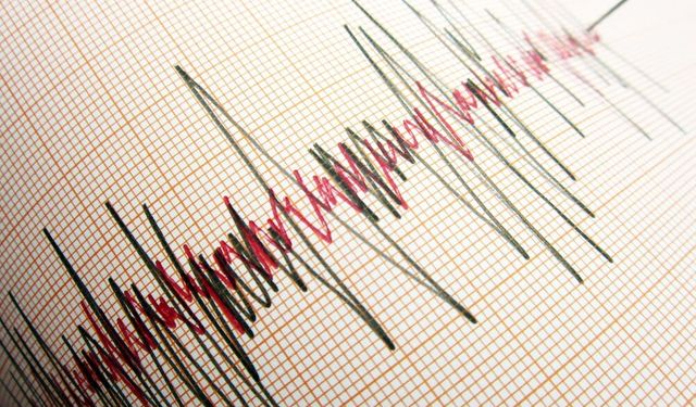 İzmir'in Karaburun ilçesi açıklarında deprem!