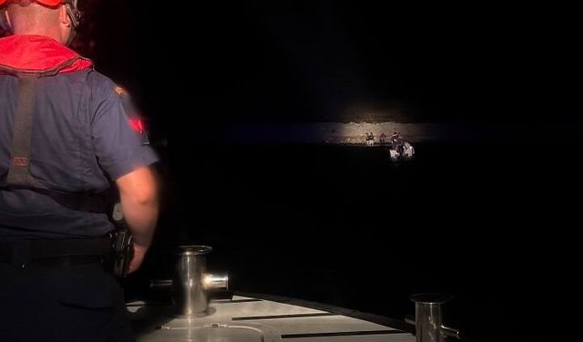 Karadan radar, denizden bot: İzmir Urla'da göçmen operasyonu!