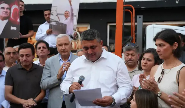 Kemalpaşa’da büyük yalan patladı! Usta gazeteci Çölmekçi anlattı: Türkmen kabul etti, Yılmaz’ın kardeşi belediye işçisi!