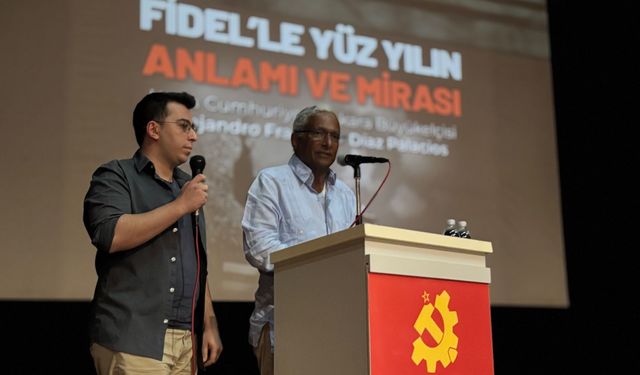 Küba Devrimi’nin lideri Castro İzmir’de anıldı!