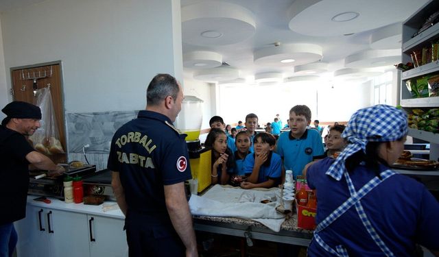 Torbalı’da okul kantinlerine sıkı denetim! Ekipler tek tek kontrol etti