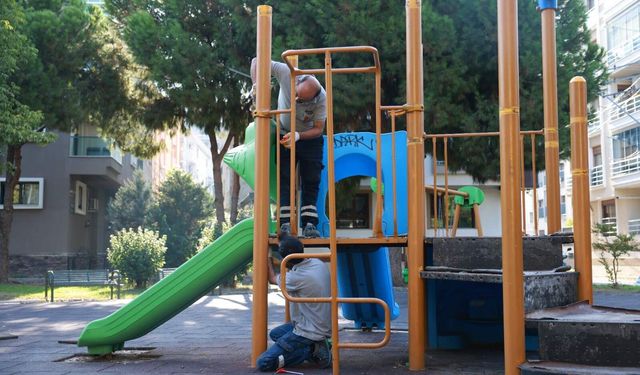 Çocuklar dikkat! Bayraklı’da 28 park yenileniyor