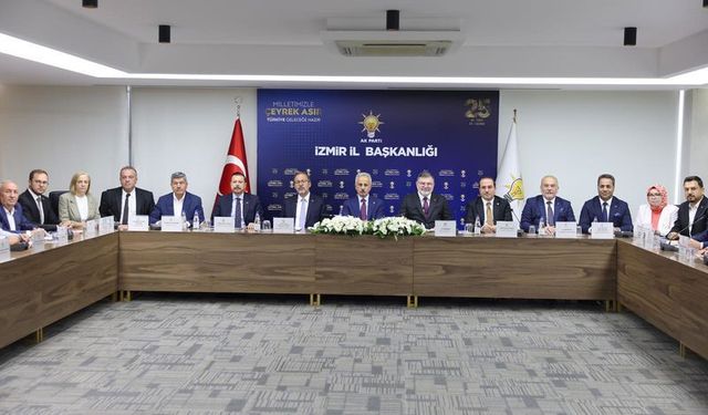 Bakan Uraloğlu, AK Parti ilçe başkanlarıyla buluştu