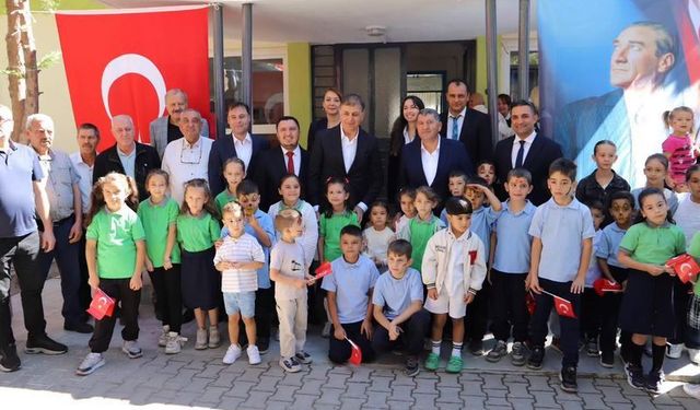 Bayındır’da Kızıloba İlkokulu yenilendi, öğrenciler okuluna kavuştu