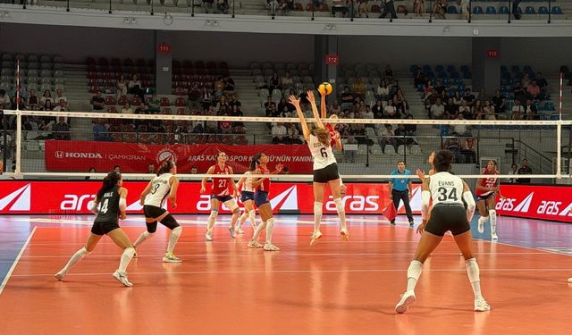 Aras Kargo, Beşiktaş’ı devirdi! Dostluk Turnuvası’nda üçüncülük geldi