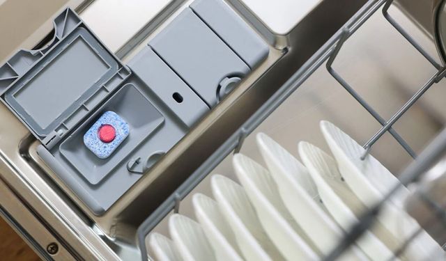 Bulaşık makinesi tabletini yanlış yere koyuyor olabilirsiniz