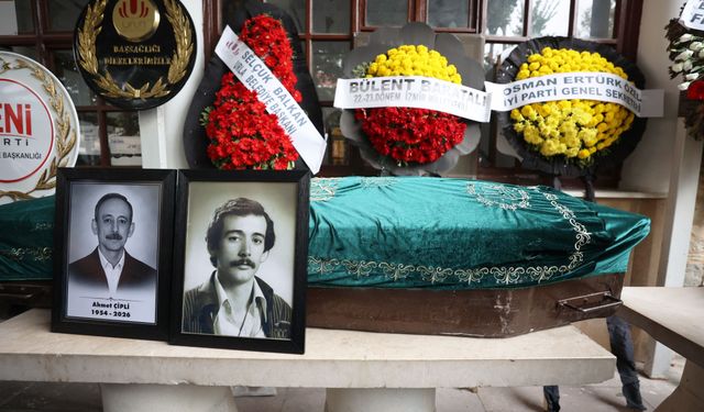 İzmir basınının duayen ismi Ahmet Çipli toprağa verildi!