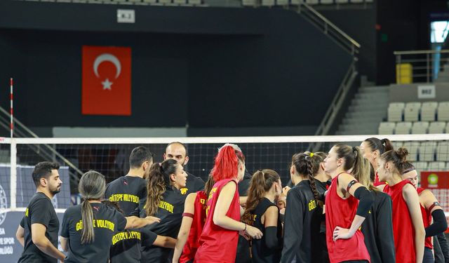 Göztepe filede İlbank karşısında! İzmir’in Sultanları galibiyet peşinde