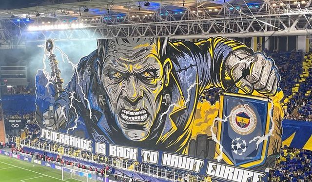 Fenerbahçe tribünlerinden Frankenstein şovu