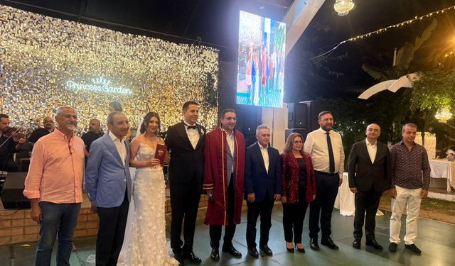 İzmir siyasetini ve iki Belediyesi'ni buluşturan düğün: Güzide ve Ali Doğacan öz evlendi
