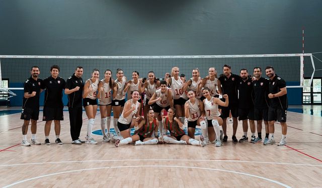 Karşıyaka filede final oynadı: Kaf-Kaf Aydın Cup’ı ikinci tamamladı