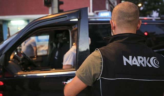 Konak ve Bornova’da zehir operasyonu