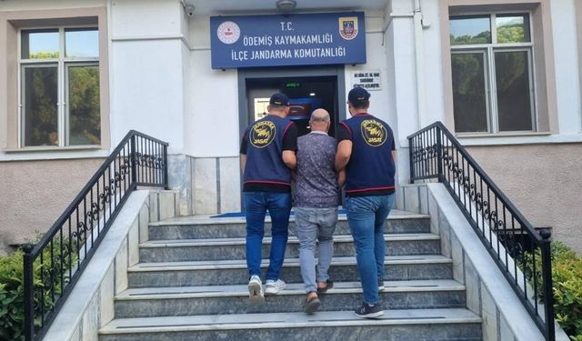 İzmir’de yıllardır aranan firariye JASAT operasyonu!