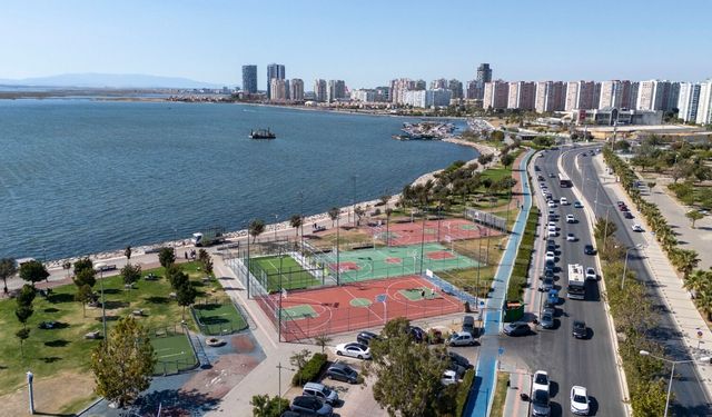 Sahilde yeni trend: İzmir’in İlk Padel kortları Ekim’de açılıyor