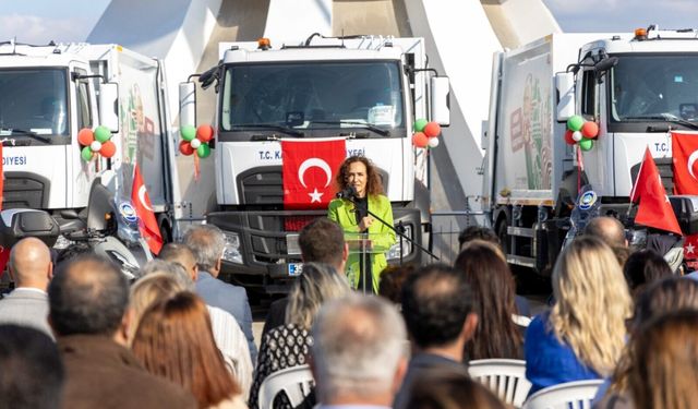 Karşıyaka’da 17 yeni araç dönemi! Temizlik filosu yenilendi