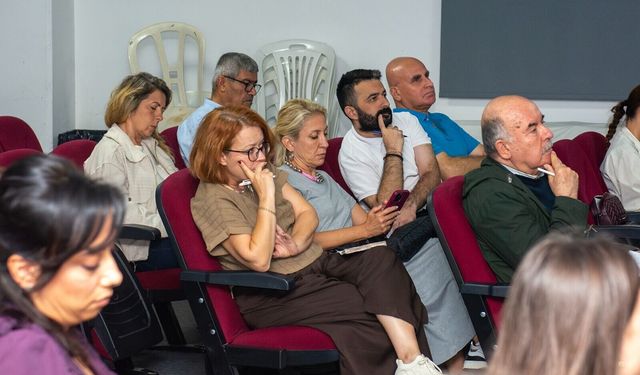 Karşıyaka’da derneklere “akademi” desteği: Eğitim maratonu başladı