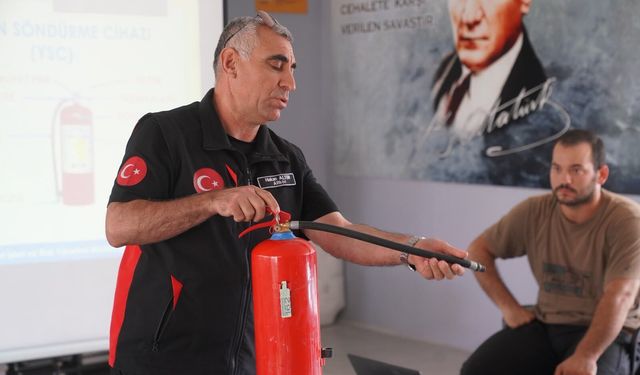 Afet kapıyı çalmadan önlem:  Sığacık esnafı yangına karşı sahada