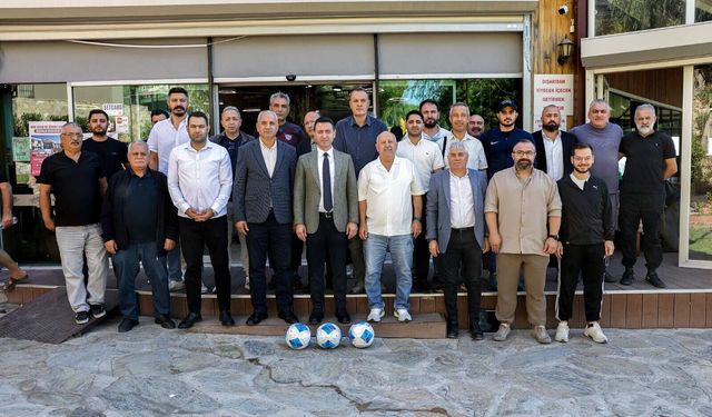 Bayraklı Belediyesi’nden amatör kulüplere 3 milyonluk katkı