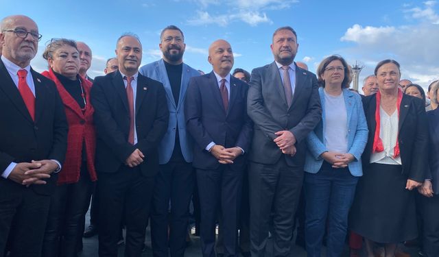 CHP İzmir'den alternatif tören! Ne mesajlar verildi?