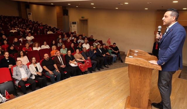 Çiğli'de Cumhuriyet coşkusu: "Atatürk 86 milyonun ortak değeridir"