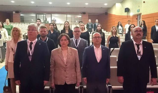 Akademide yapay zeka dönemi! Ege Üniversitesi’nde etik kullanım konuşuldu