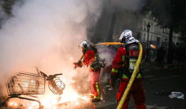 Fransa neden karıştı, Sarı Yelekliler protestolarının nedeni? Fransa'da durum