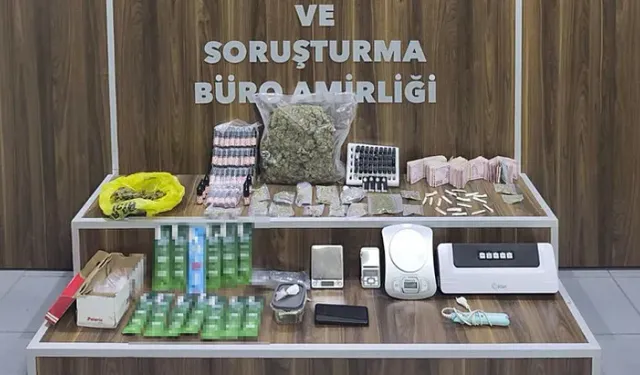 Gaziemir'de zehir tacirlerine operasyon: 2 gözaltı!