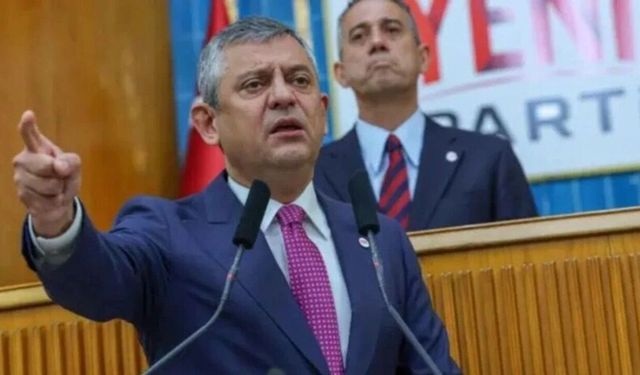Özgür Özel’den AK Parti’nin İzmir paylaşımına sert yanıt: “Mert olan sandığı koyar”