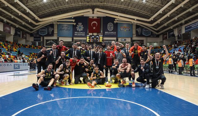 Göztepe son saniyede güldü! İzmir’in Gardiyanları Konya’da kazandı