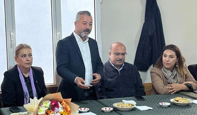 İYİ Parti İzmir'den Tire çıkarması... Mahsuller tarlada kaldı, üreticiler dertli