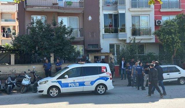 İzmir Ödemiş'te şüpheli ölüm: "Bıçak bilerken yaralandı" diyen eş gözaltında!