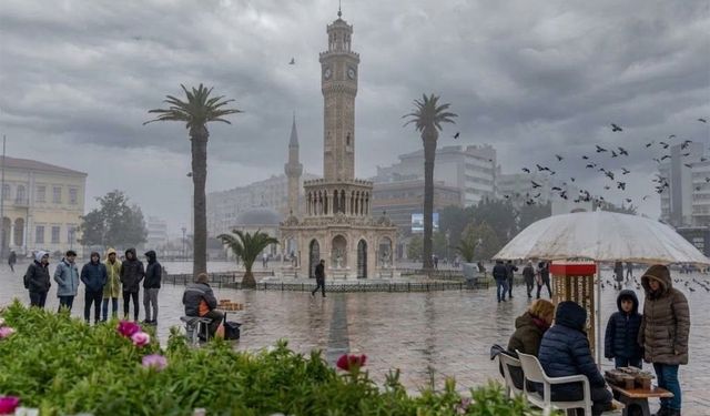 İzmir'de bugün yağış var mı? 19 Ekim 2026 Pazartesi ilçe ilçe hava durumu...