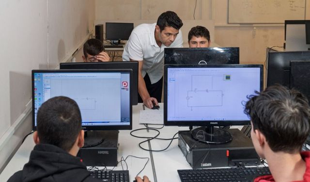 İzmir’de iş arayanlara müjde! Hem ücretsiz hem hızlı...