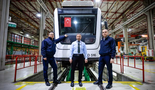 İzmir’de 26 yıldır aynı heyecan! Vatmanlar meslek aşkını anlattı
