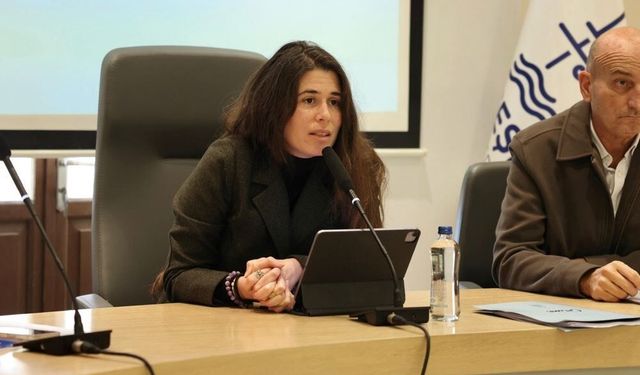 Çeşme Meclisi’nde tansiyon yükseldi: Lal Denizli’den CHP İlçe Başkanı’na sert yanıt