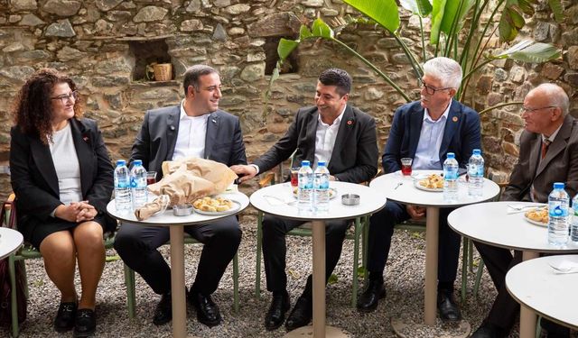 İzmirli muhtarlar Narlıdere’de buluştu! Gündem yerel hizmetler