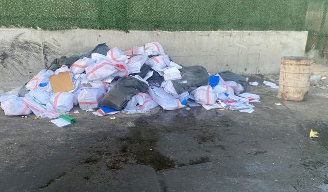 Temizlik işçisinin yakmaya çalıştığı evraklar düğümü çözdü! Çeşme'deki operasyonun detayları belli oldu