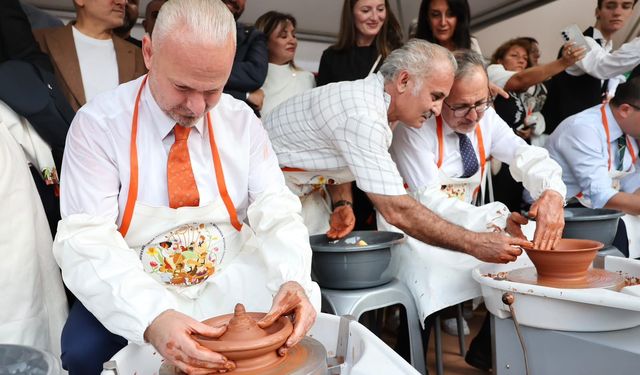 Menemen’in çömlekçiliği dünyaya örnek oldu: Fransız sanatçıdan dikkat çeken sözler