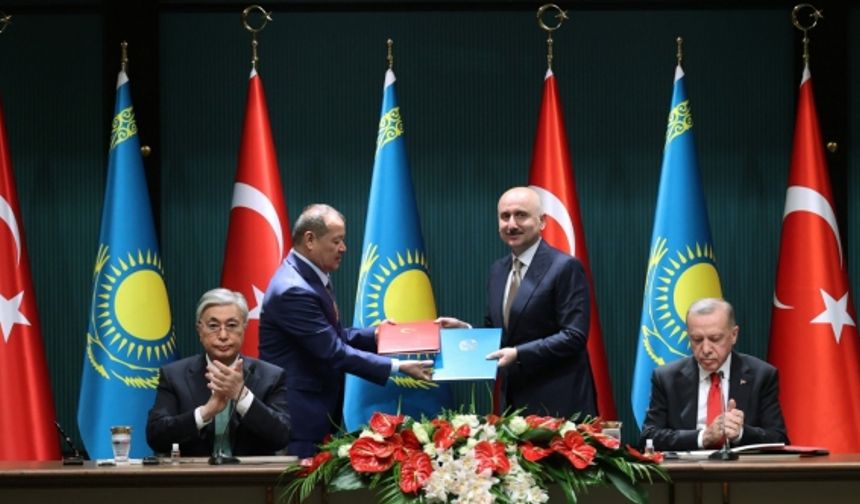 Ulaştırma ve Altyapı Bakanı Karaismailoğlu, transit geçiş belgesi kotasının artırılmasına ilişkin açıklama yaptı