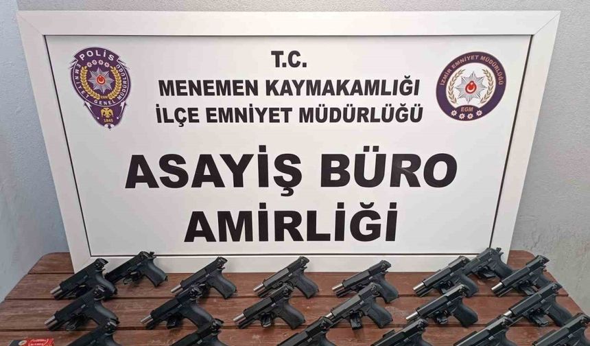 Sahte kimlikle silah ticareti yaparken yakalandı