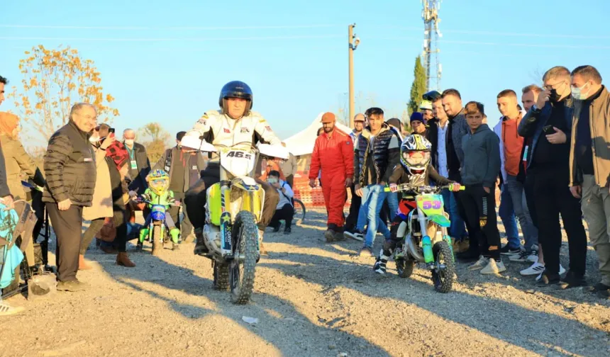 Sakarya’da motosiklet tutkunları nefeslerini tutacak