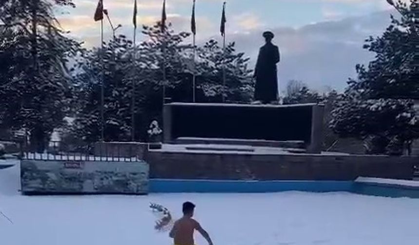 Erzurum'da karla kaplı eğlence viral oldu