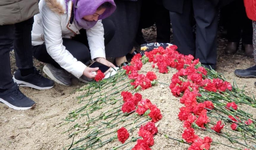 Elazığ'da korkunç cinayet: Eşi tarafından vuralan kadın defnedildi