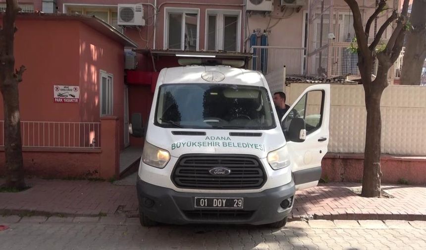 Kozan'da yangında hayatını kaybeden anne ve iki oğlunun cenazeleri ailesine teslim edildi