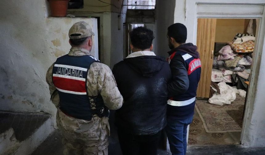 Şanlıurfa merkezli DEAŞ operasyonu: 8 kişi gözaltında