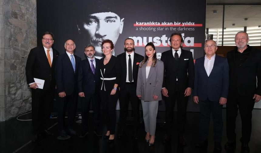 Ankara'da 100.yıl şerefine dev Atatürk sergisi açıldı