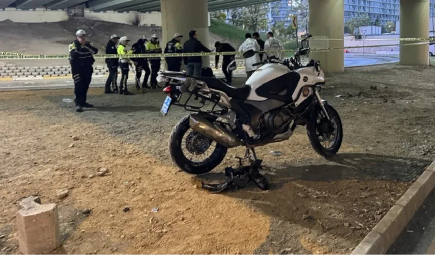 Ümraniye'de acı haber: Motosikletli trafik polisi görev başında kazada şehit oldu
