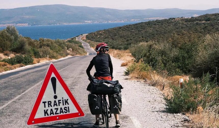 Karaburun'da bisiklet yarışı trafiği kitledi| Kaza meydana geldi!