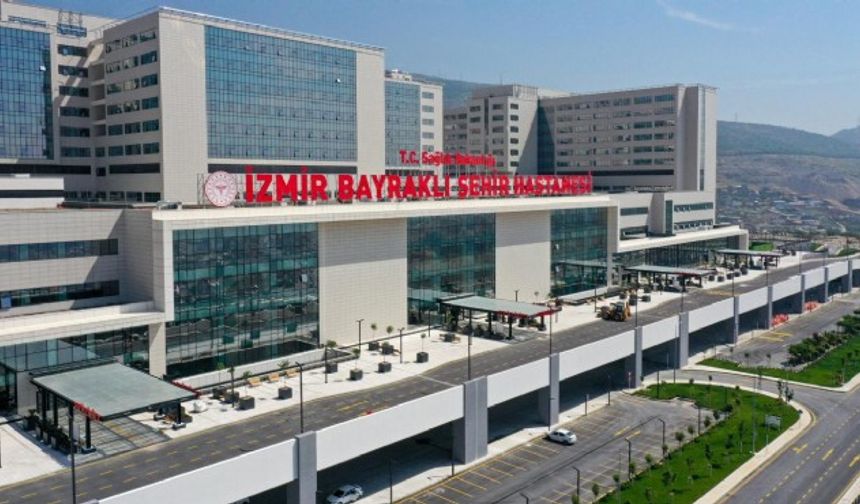 İzmir Şehir Hastanesi'nde rehine krizi sonrası sağlık çalışanları iş bıraktı!